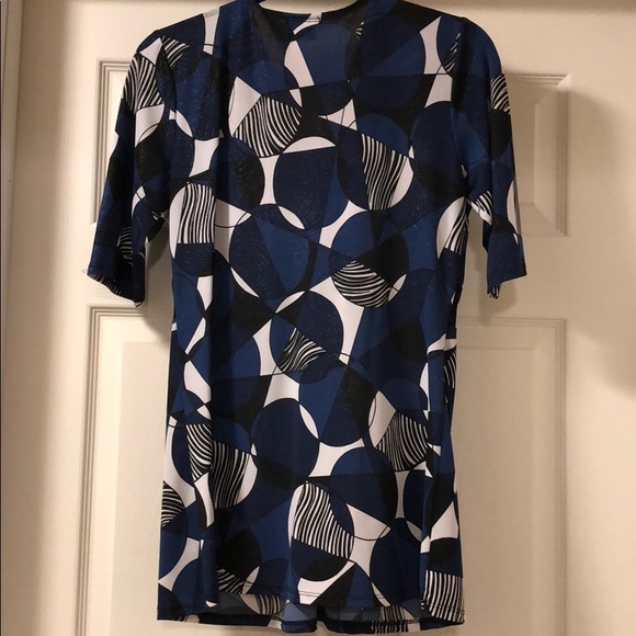 Vneck Top - Picture 4 of 4